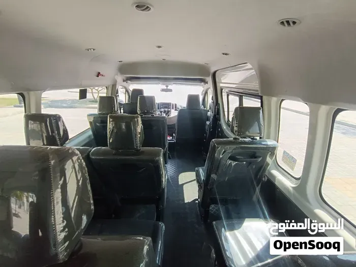 Toyota Hiace 2023 photo 3