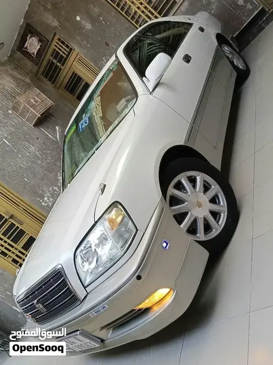Toyota Crown 2002 photo 3