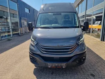 Iveco Daily 2022 photo 3
