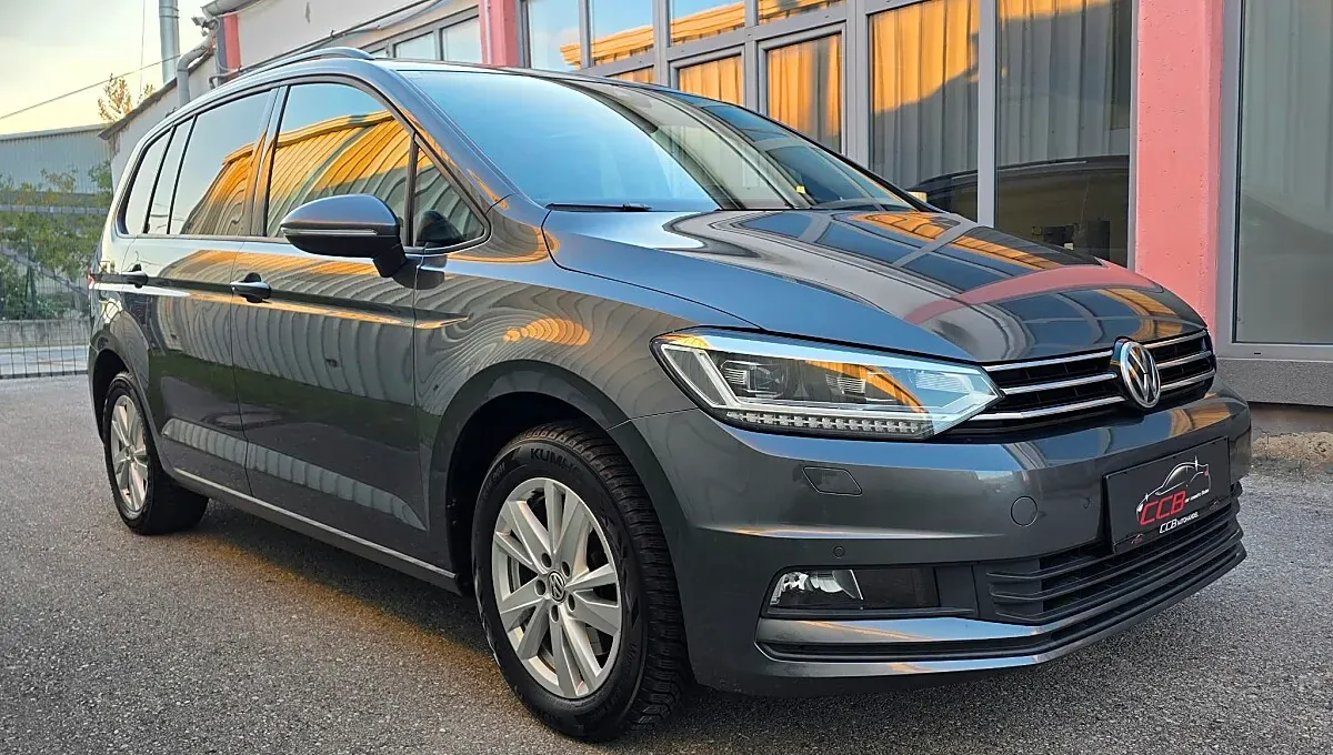 Volkswagen Touran 2020 photo 2