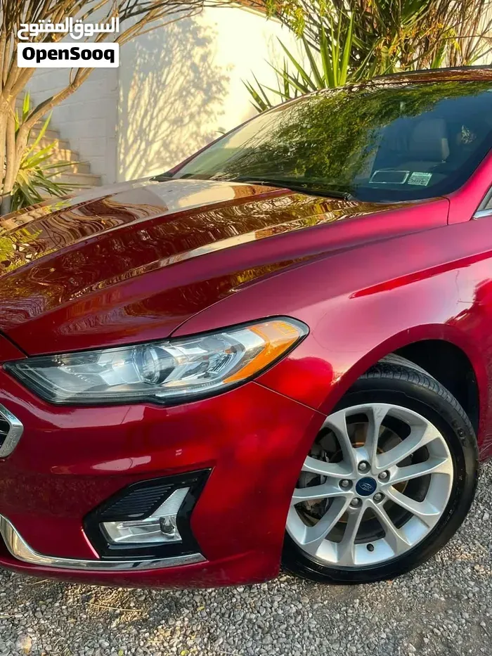 Ford Fusion 2019 photo 2
