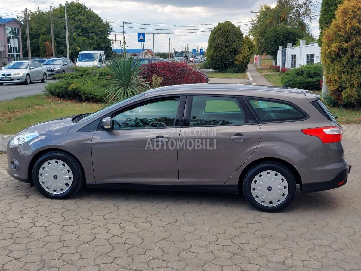 Ford Focus 2013 photo 4
