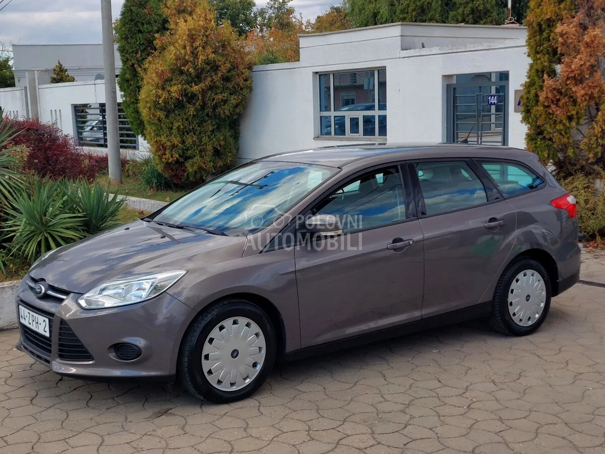 Ford Focus 2013 photo 3