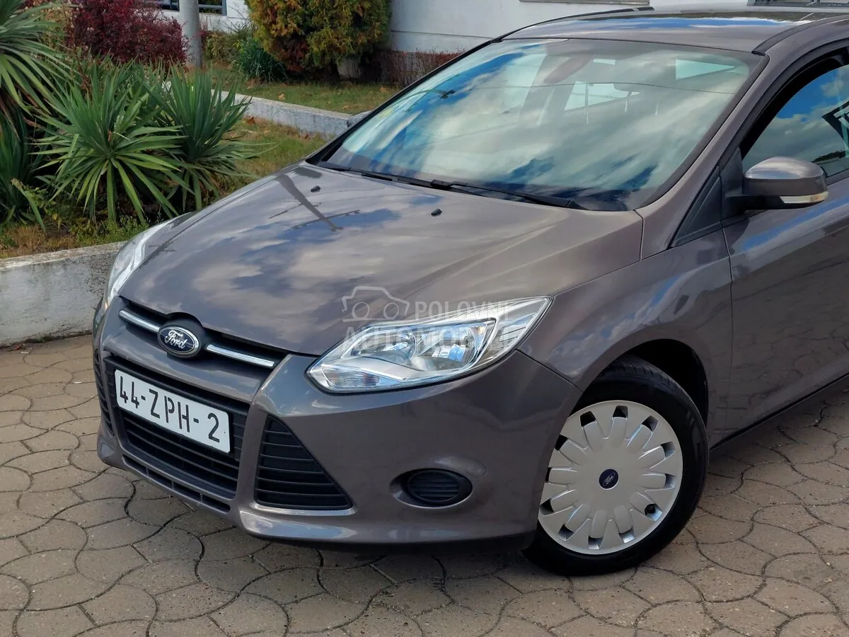 Ford Focus 2013 photo 2