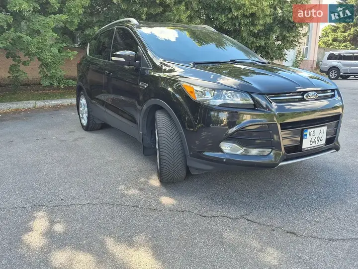 Ford Escape 2014 photo 2