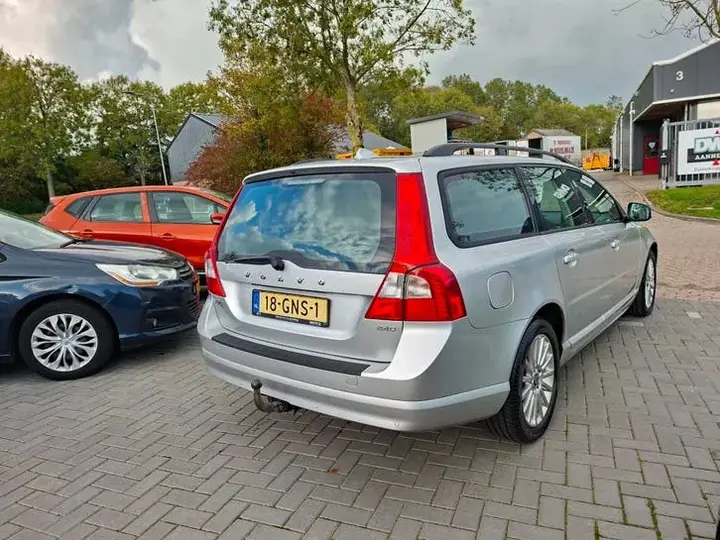 Volvo V70 2008 photo 4