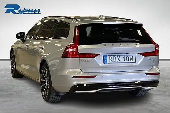 Volvo V60 2025 photo 2