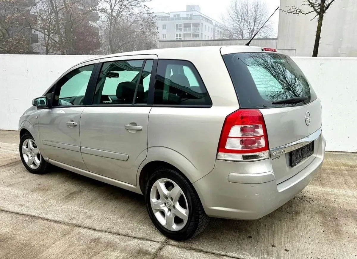 Opel Zafira 2008 photo 3