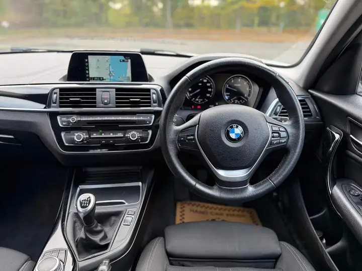 BMW 1 Series 2019 photo 2