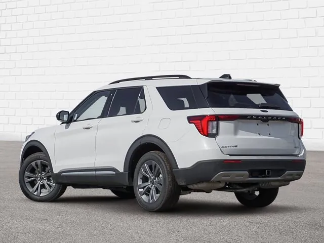 Ford Explorer 2026 photo 4