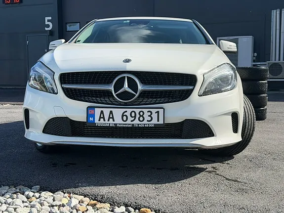 Mercedes-Benz A180 2018 photo 2