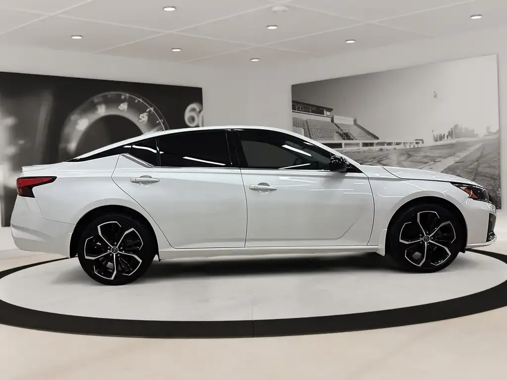 Nissan Altima 2024 photo 4