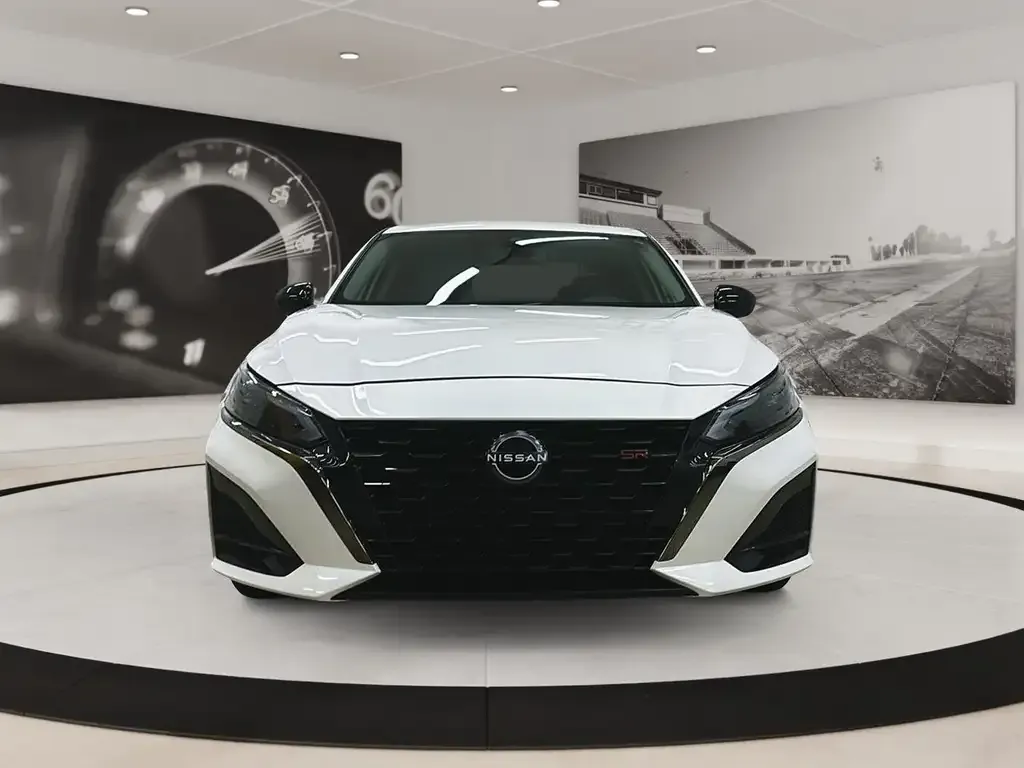 Nissan Altima 2024 photo 2