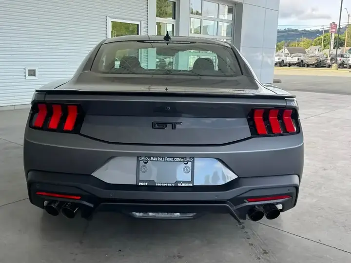 Ford Mustang 2026 photo 5