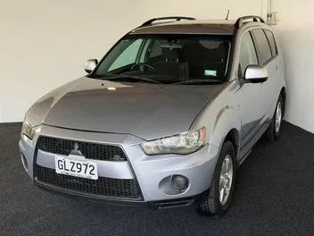 Mitsubishi Outlander 2012 photo 4
