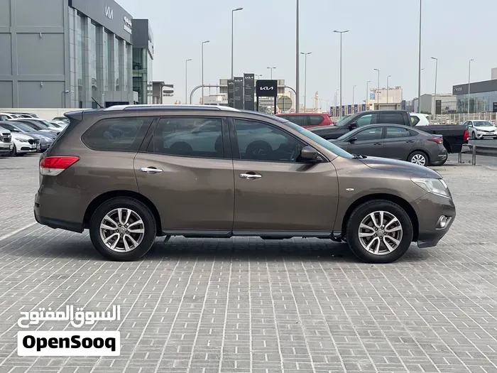 Nissan Pathfinder 2015 photo 4