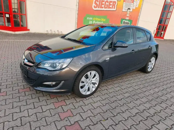 Opel Astra J