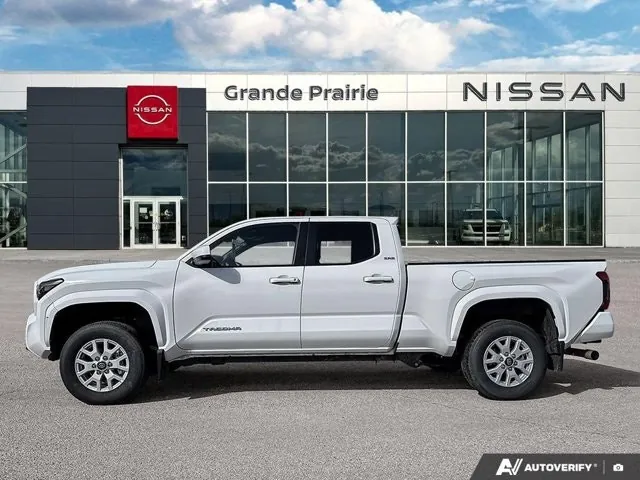 Toyota Tacoma 2025 photo 2
