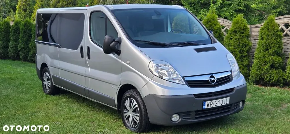 Opel Vivaro 2014 photo 2