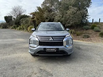 Mitsubishi Outlander 2026 photo 3