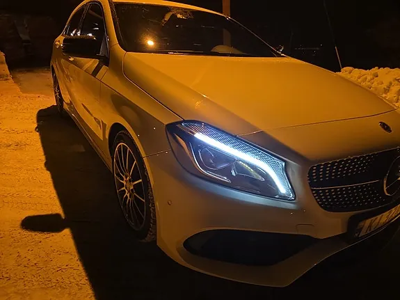 Mercedes-Benz A180