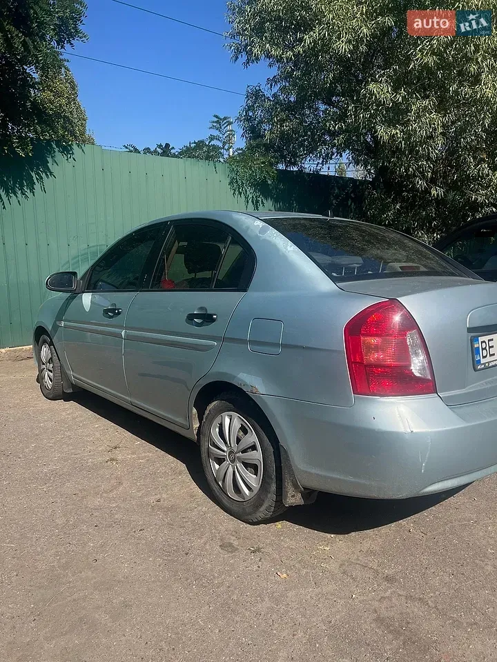 Hyundai Accent 2008 photo 2