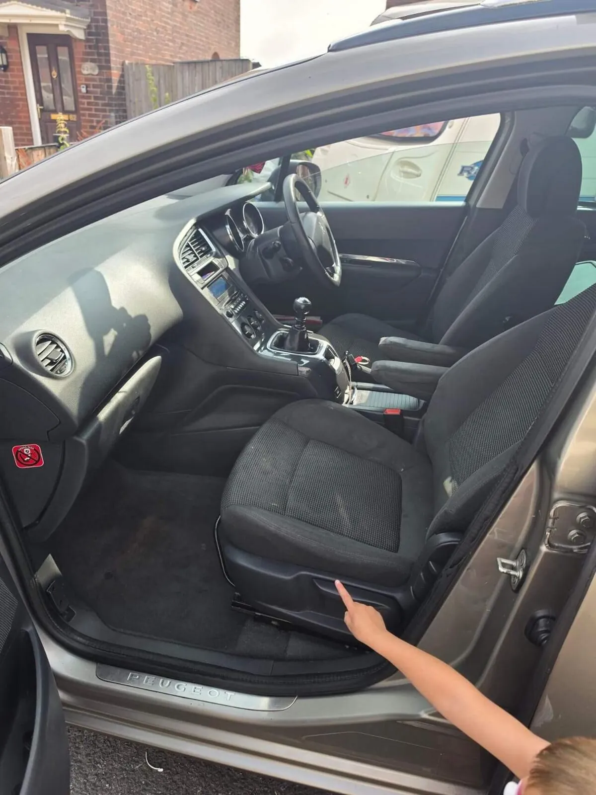 Peugeot 5008 2013 photo 4