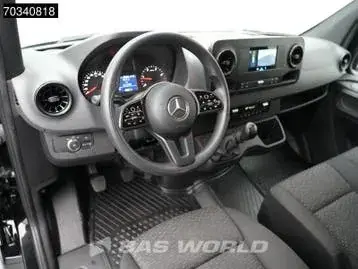 Mercedes-Benz Sprinter 2023 photo 3