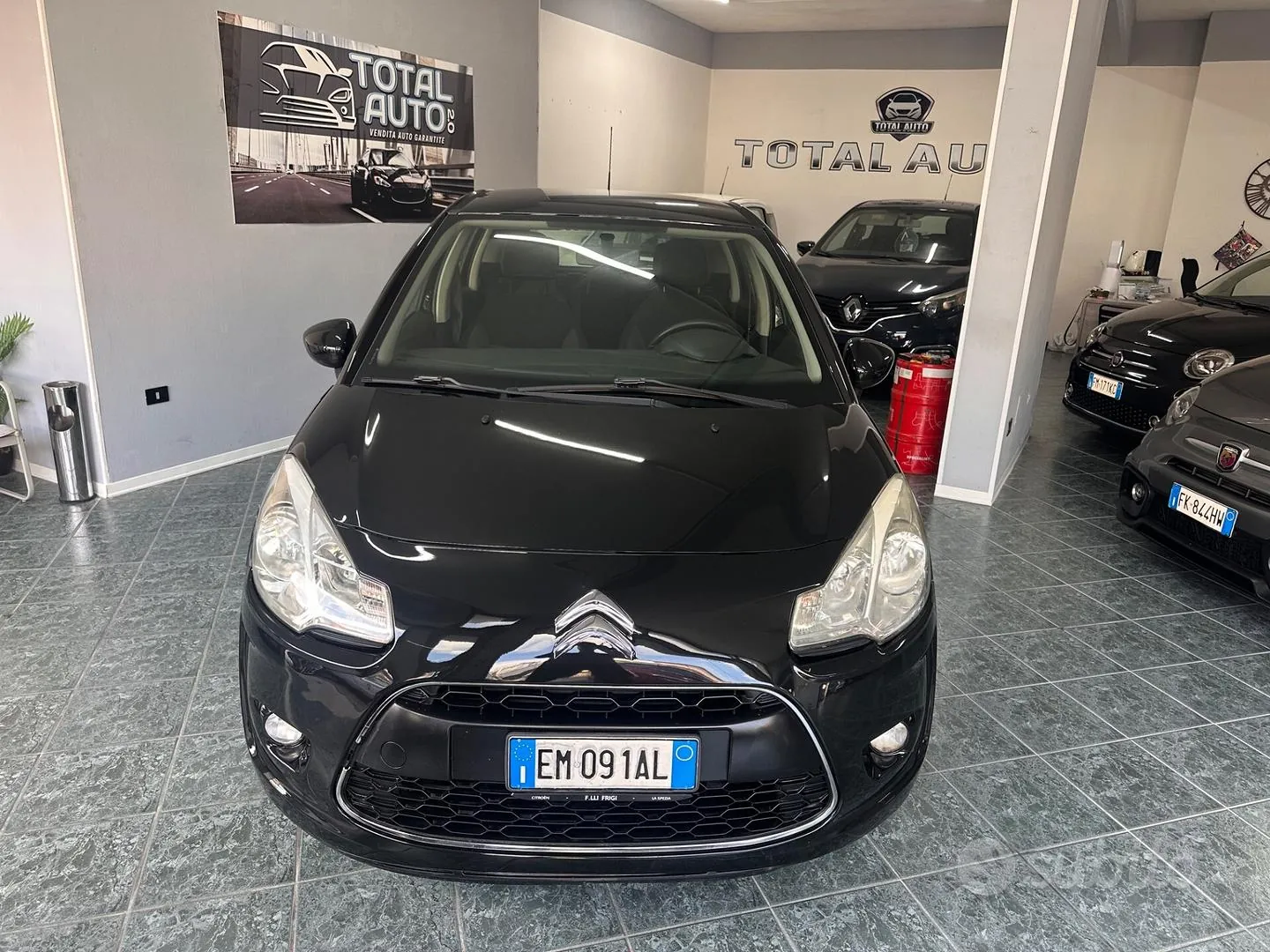 Citroen C3 2012 photo 3