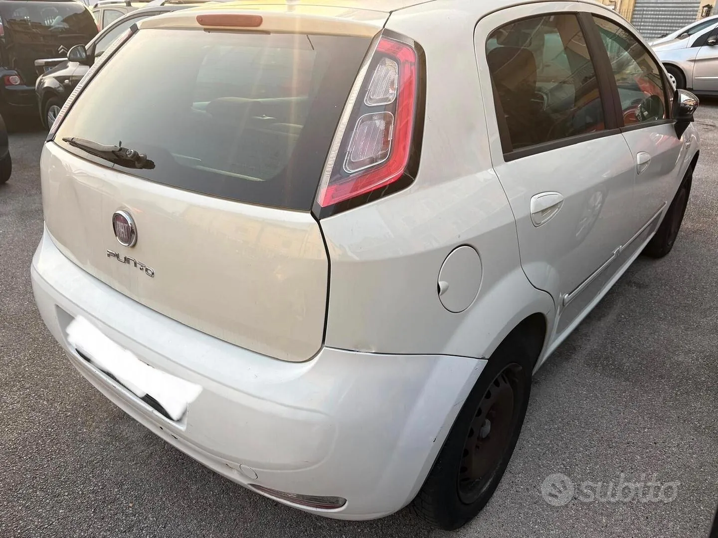Fiat Punto Evo 2012 photo 2