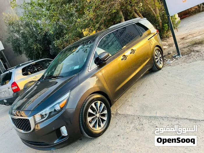 Kia Sedona 2018 photo 2