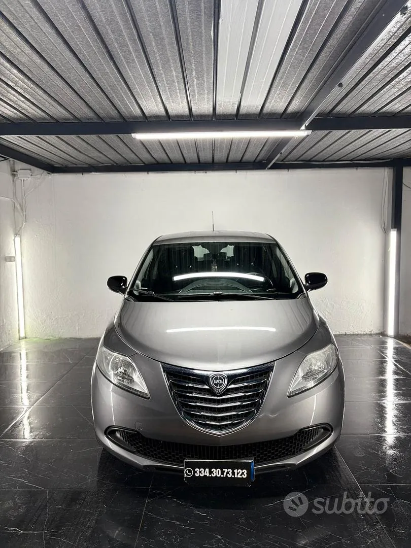 Lancia Ypsilon 2013 photo 2