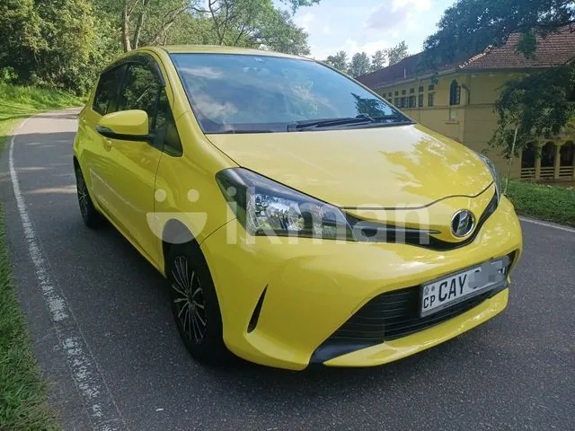 Toyota Vitz 2015 photo 4