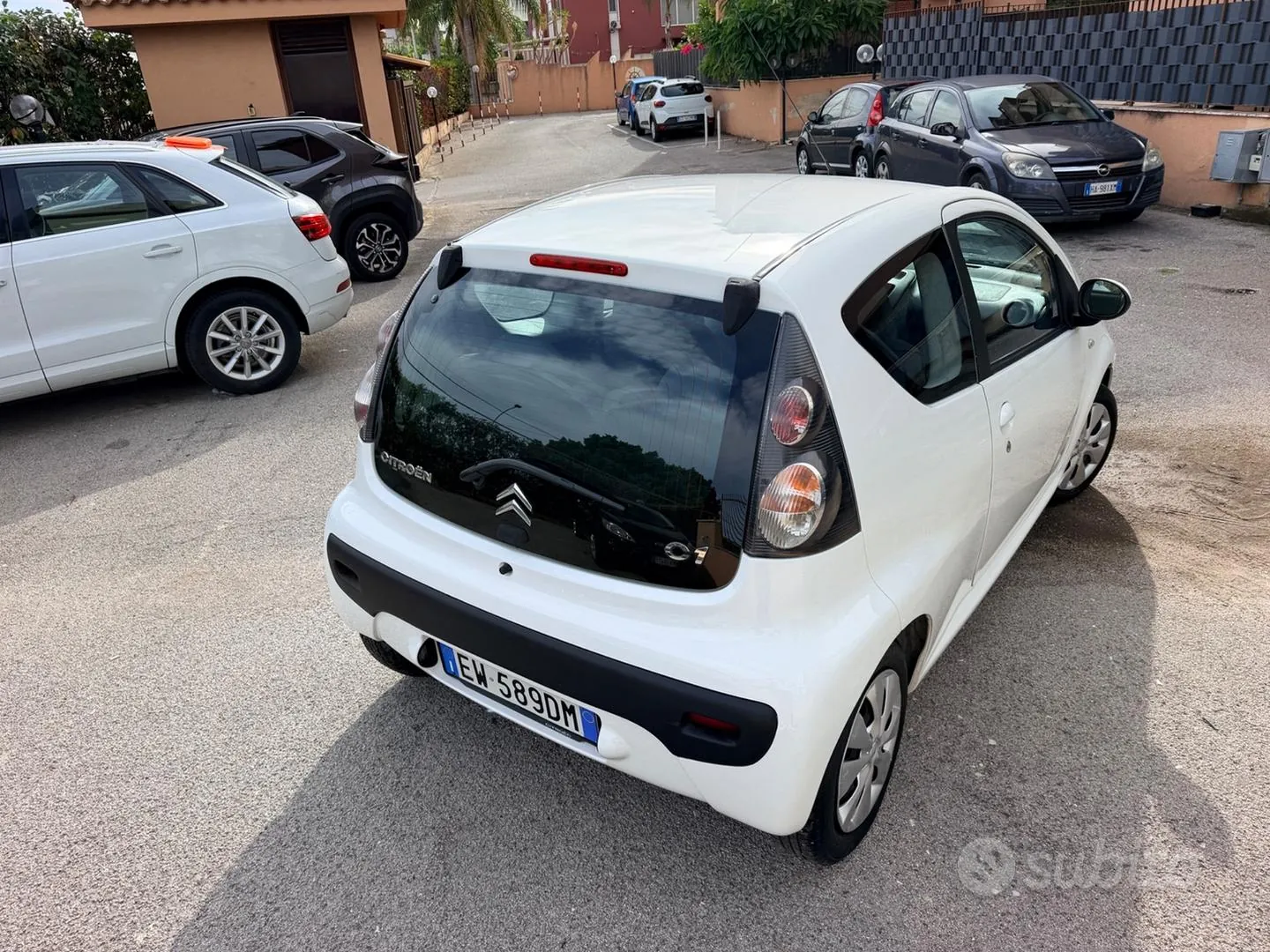 Citroen C1 2011 photo 2