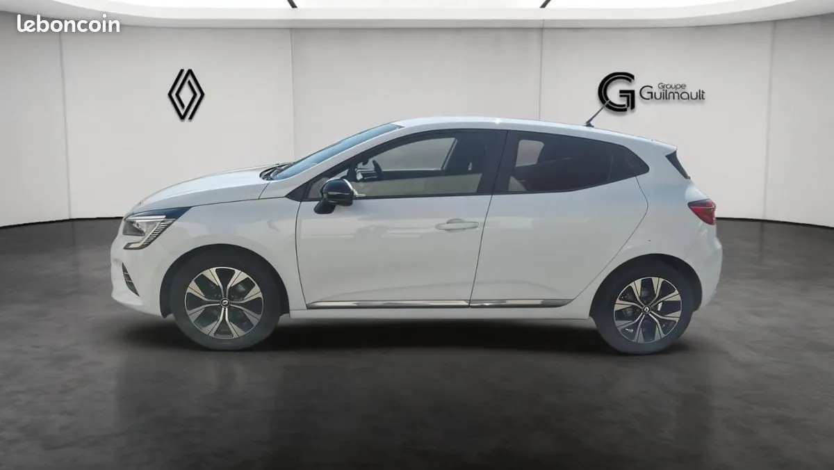 Renault Clio 2023 photo 2