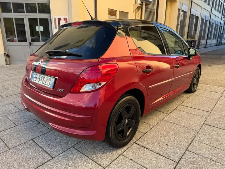 Peugeot 207 2010 photo 4