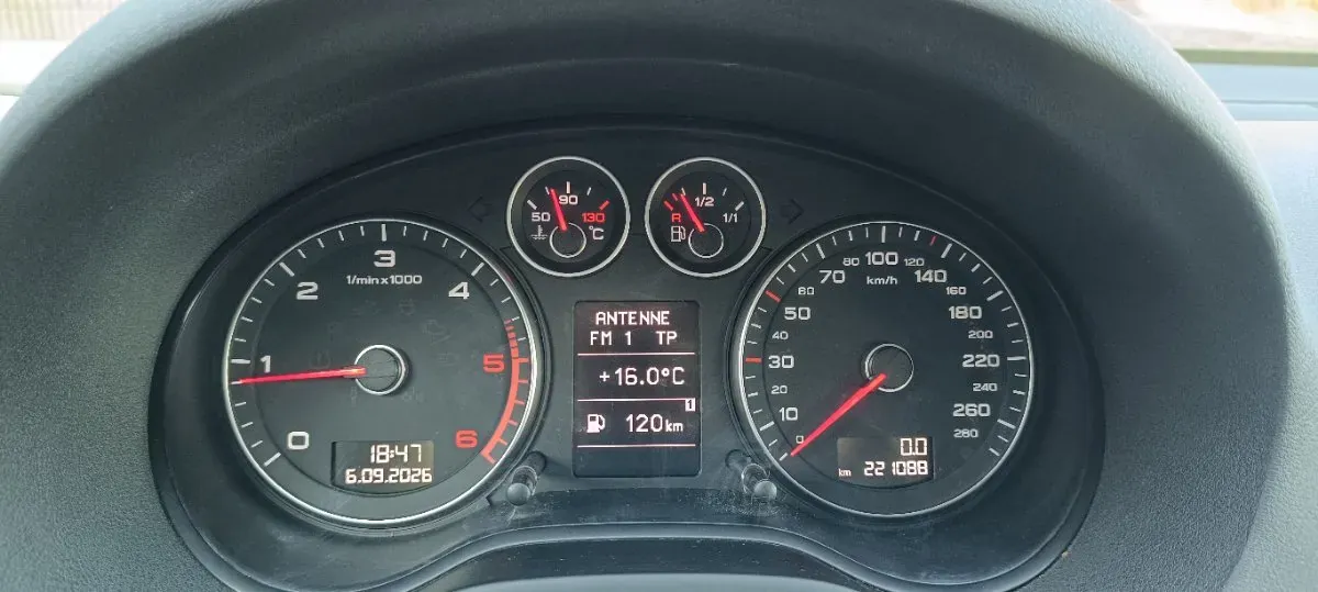 Audi A3 2010 photo 2