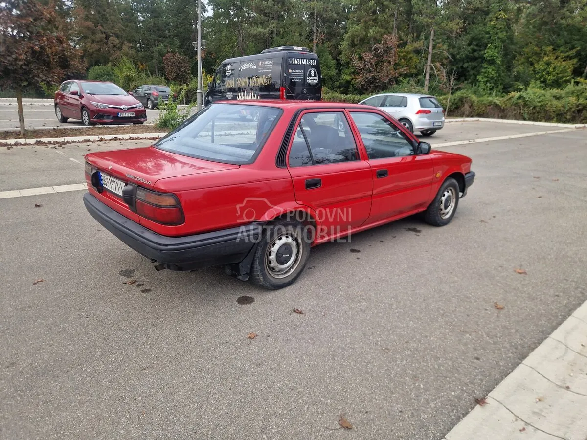 Toyota Corolla 1990 photo 4