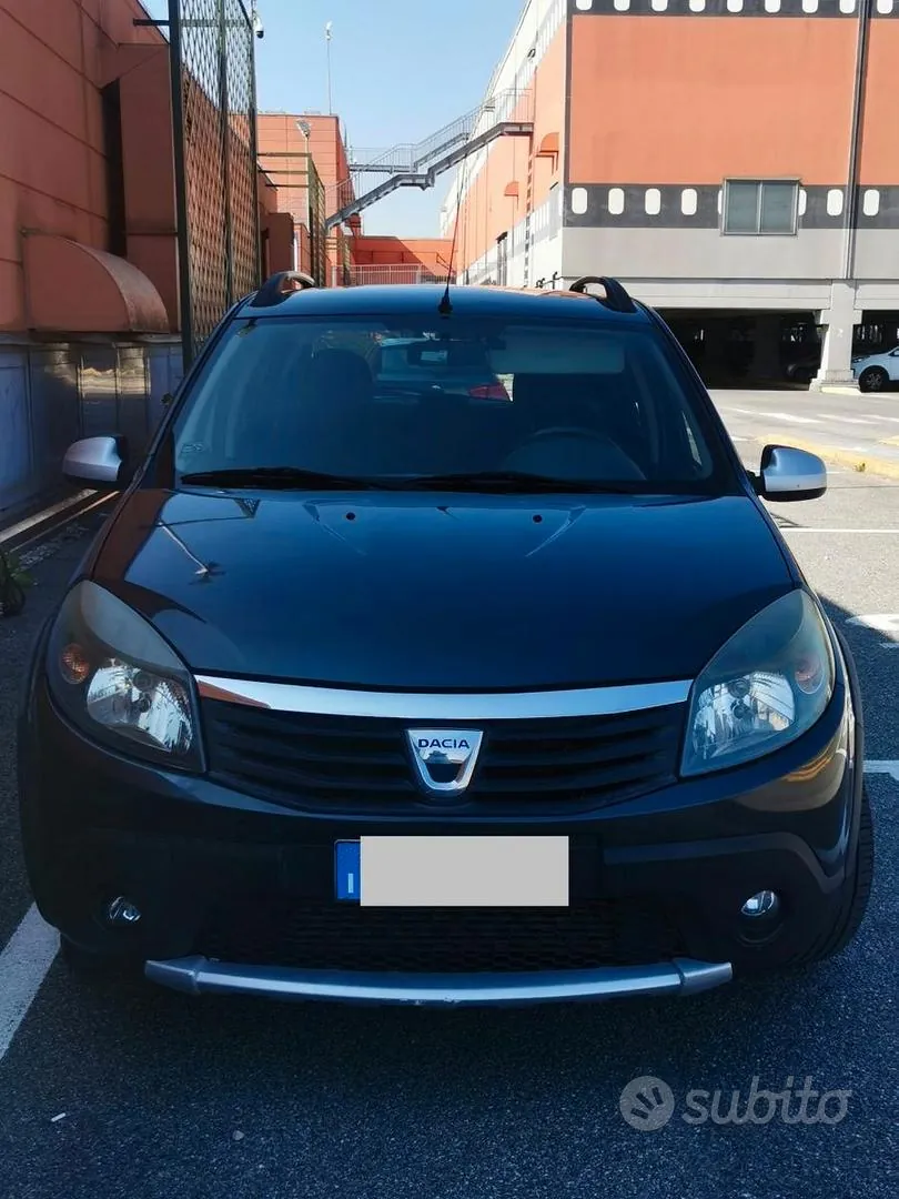 Dacia Sandero 2012 photo 2