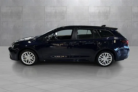 Toyota Corolla 2023 photo 2