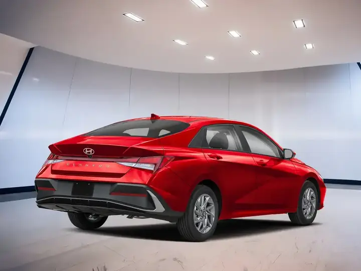 Hyundai Elantra 2026 photo 3