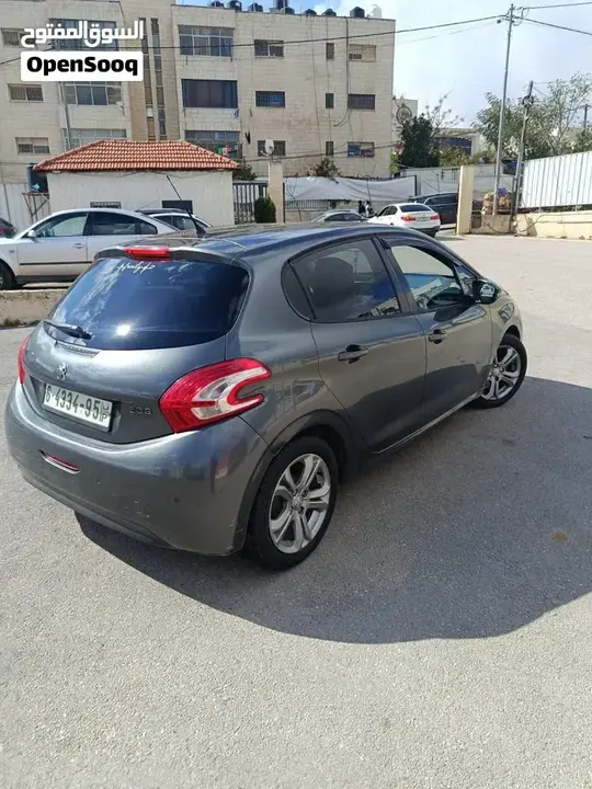 Peugeot 208 2016 photo 2