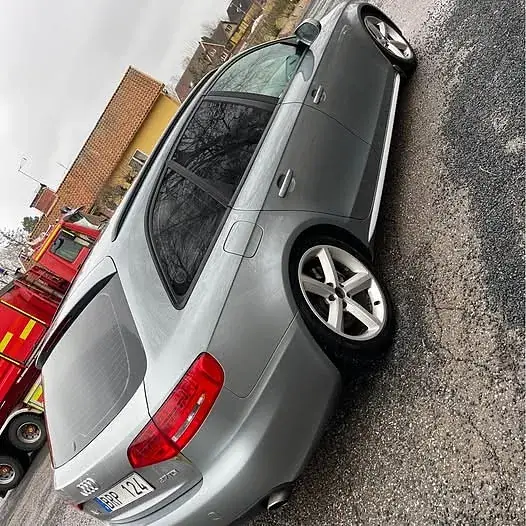 Audi A4 2010 photo 4