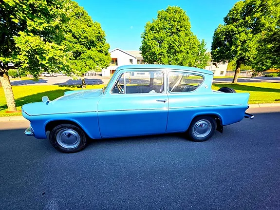 Ford Anglia 1963 photo 5