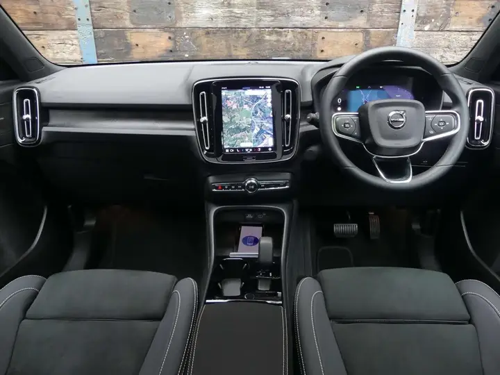 Volvo C40 Recharge 2023 photo 2
