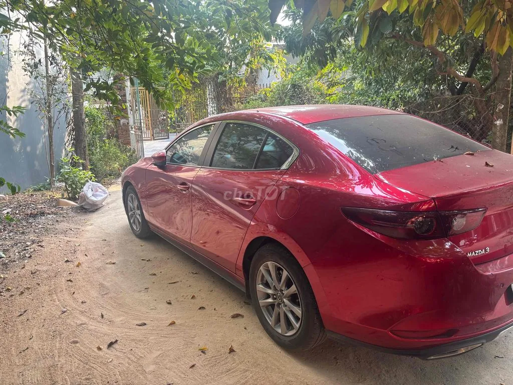 Mazda 3 2023 photo 2