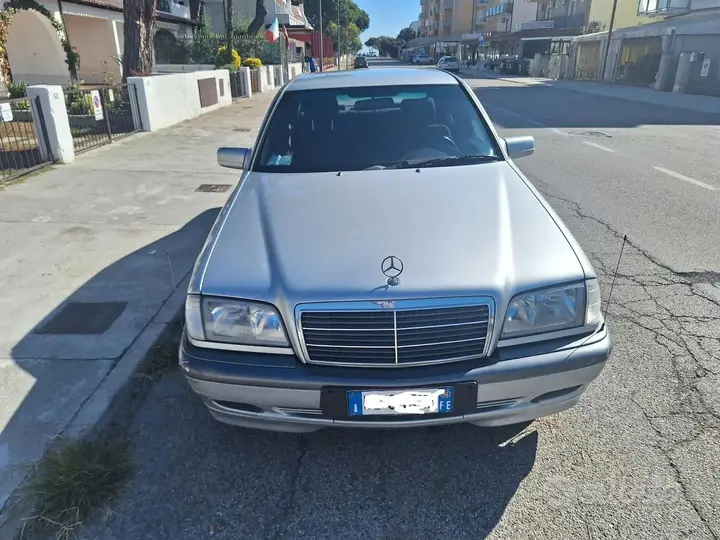 Mercedes-Benz C 180 Classic