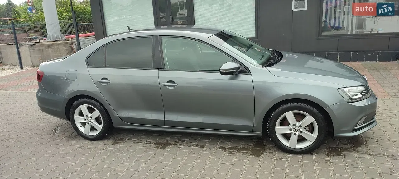Volkswagen Jetta 2016 photo 2