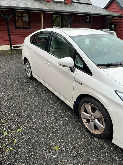 Toyota Prius 2011 photo 3