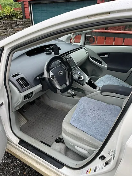 Toyota Prius 2011 photo 2